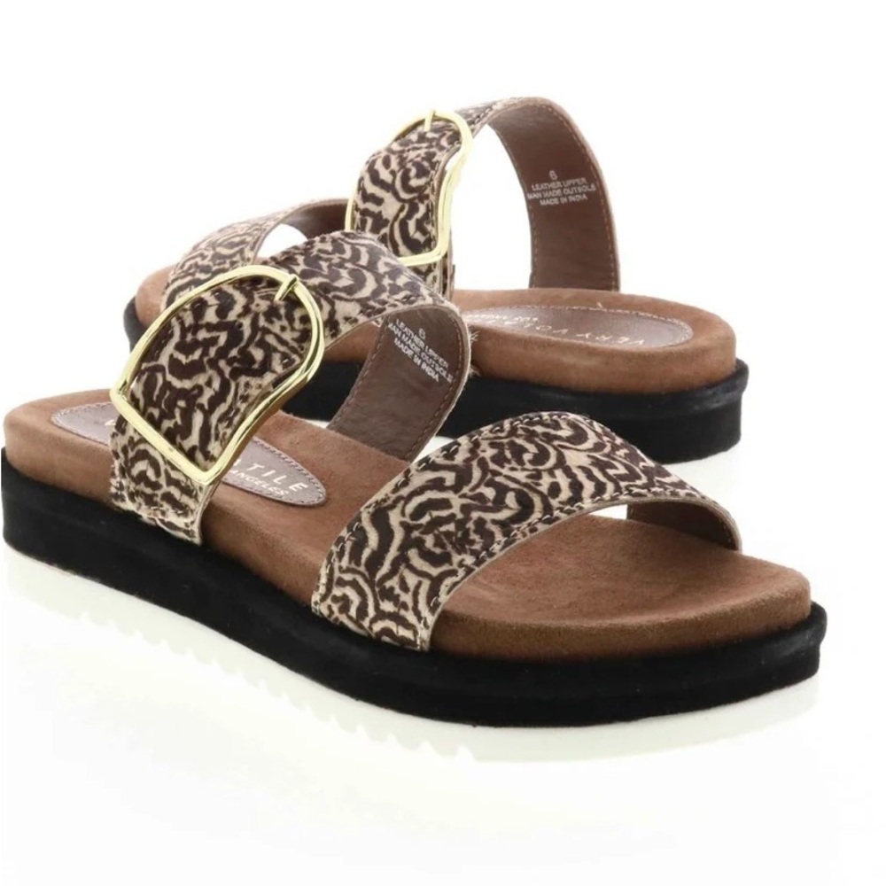 $75 VOLATILE AMYJANE CALF HAIR DOUBLE STRAP MINI FLATFORM SANDAL 9